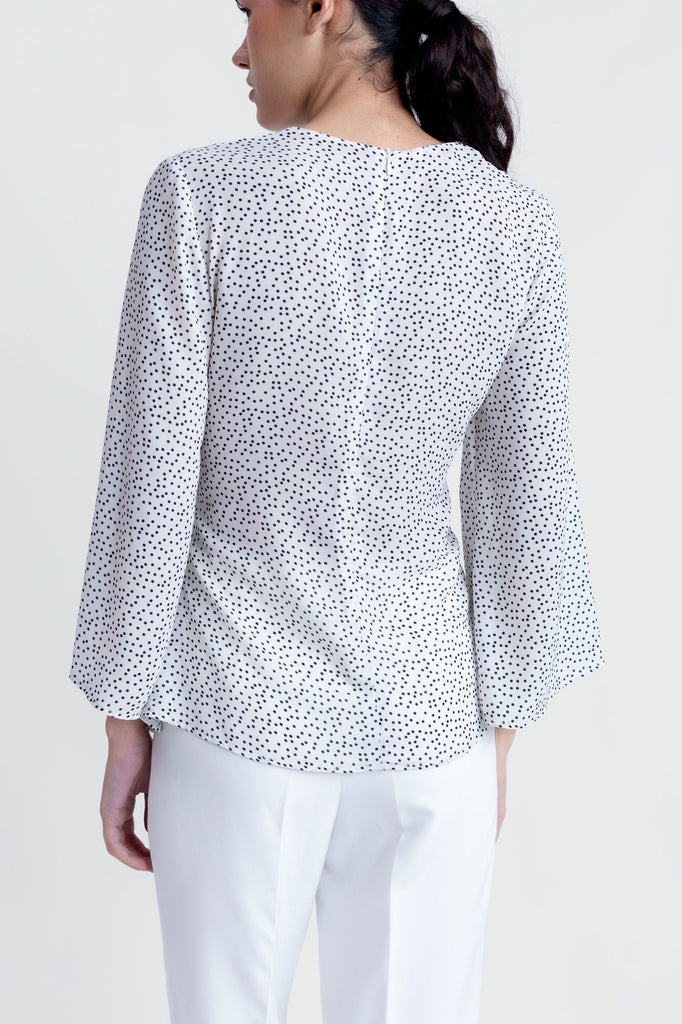 Blusa com Aplique Dourado