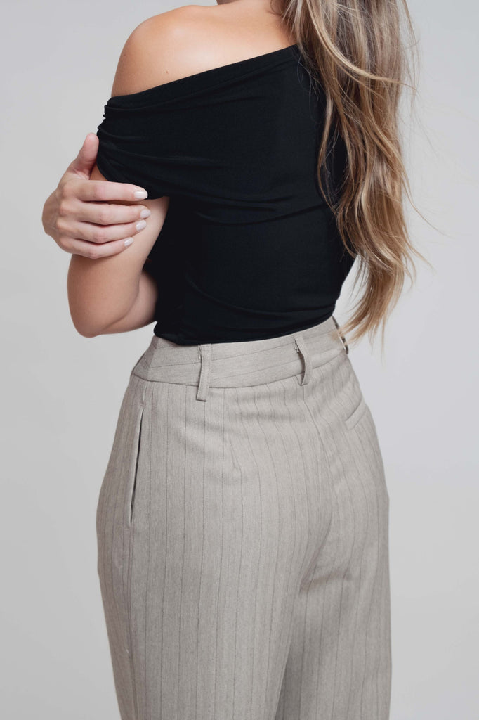 Pantalona com Pinças Risca de Giz