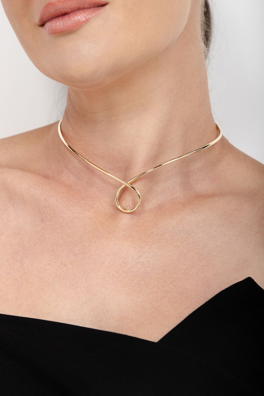 Choker aro torcido gota zircônia – Coleção Essência
