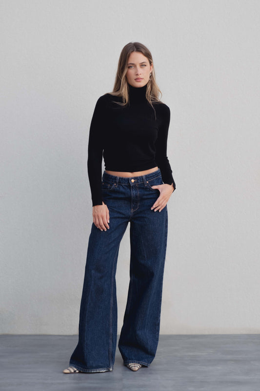 Suéter Malha Básica com Gola Alta