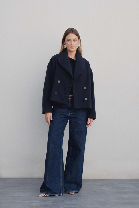 Casaco Curto com Lapela