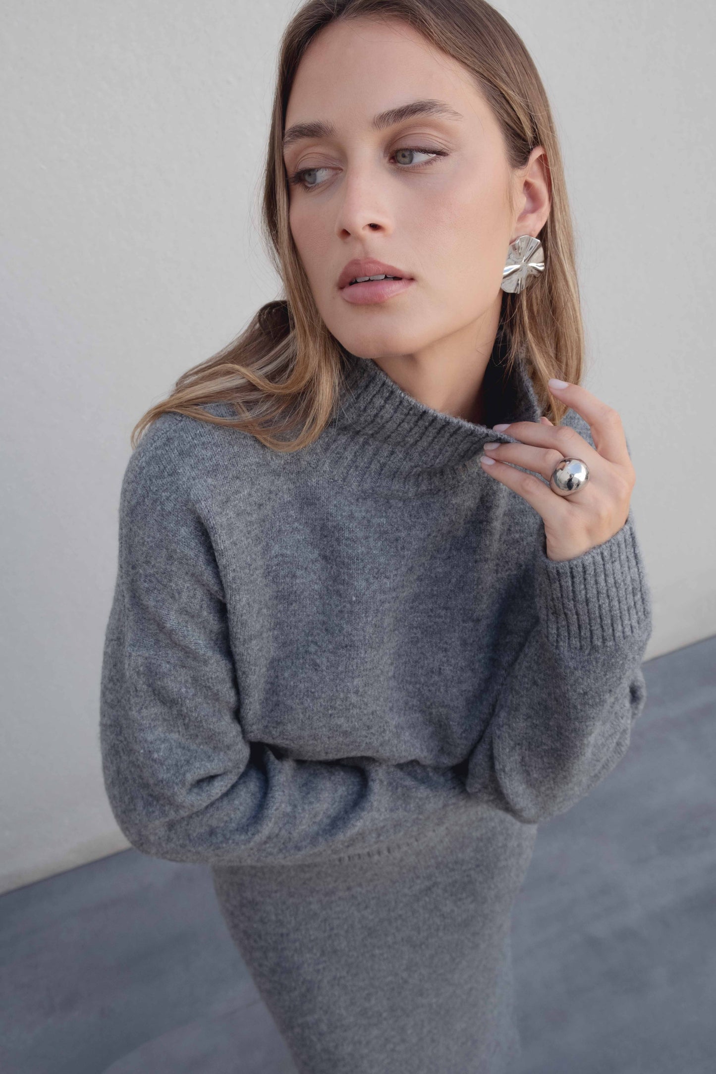 Suéter Malha Oversized com Gola Alta