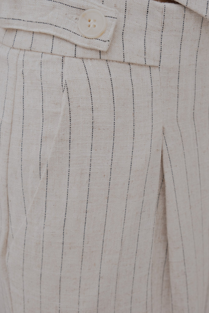 Detalhe do tecido com linho da Calça Linen.