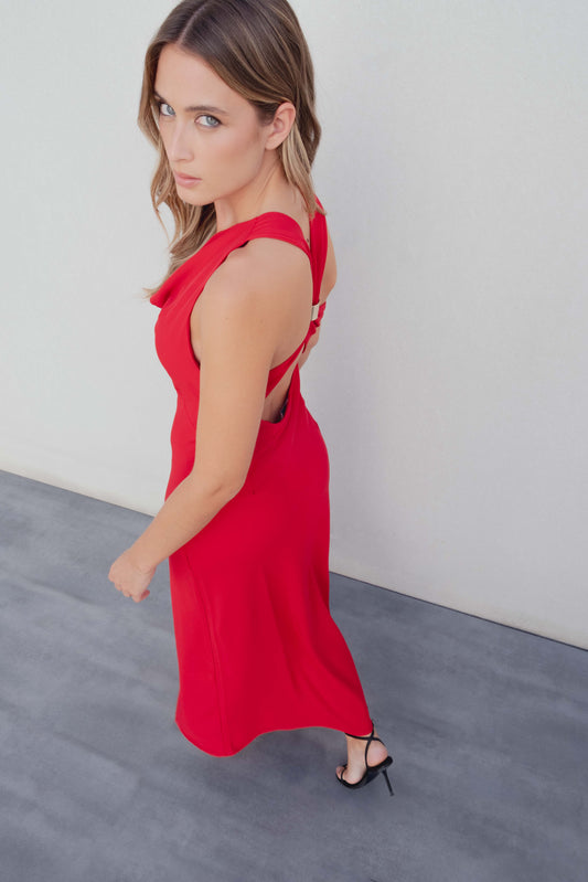 Vestido com Aplique nas Costas