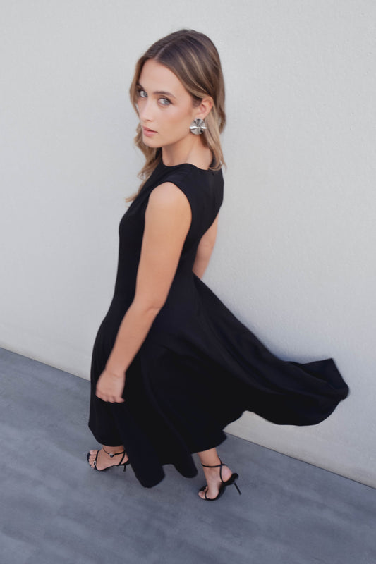 Vestido Midi com Nesgas