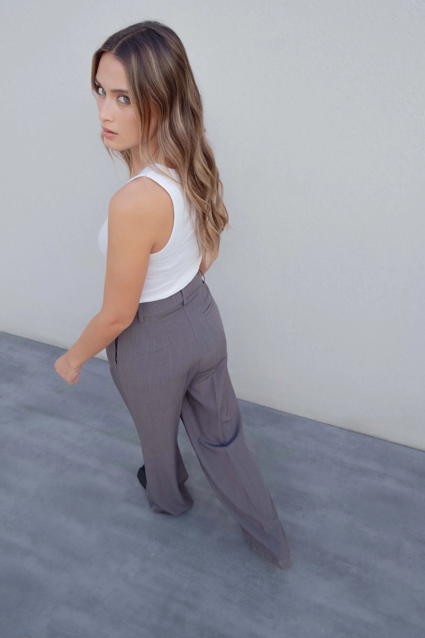 Pantalona Larga com Pinças