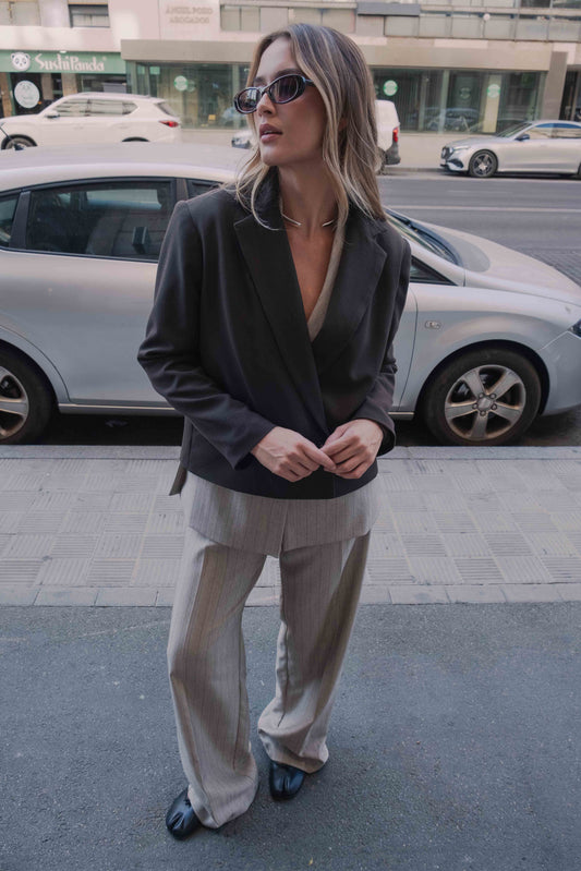 Pantalona com Pinças  Risca de Giz