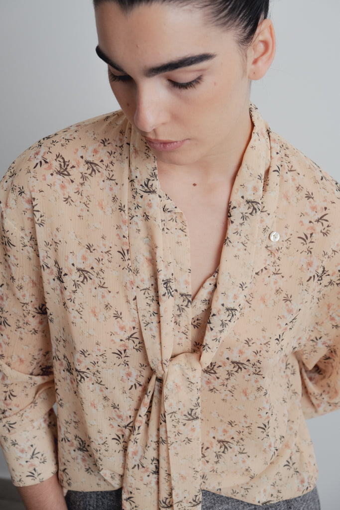 Camisa Estampada com Laço