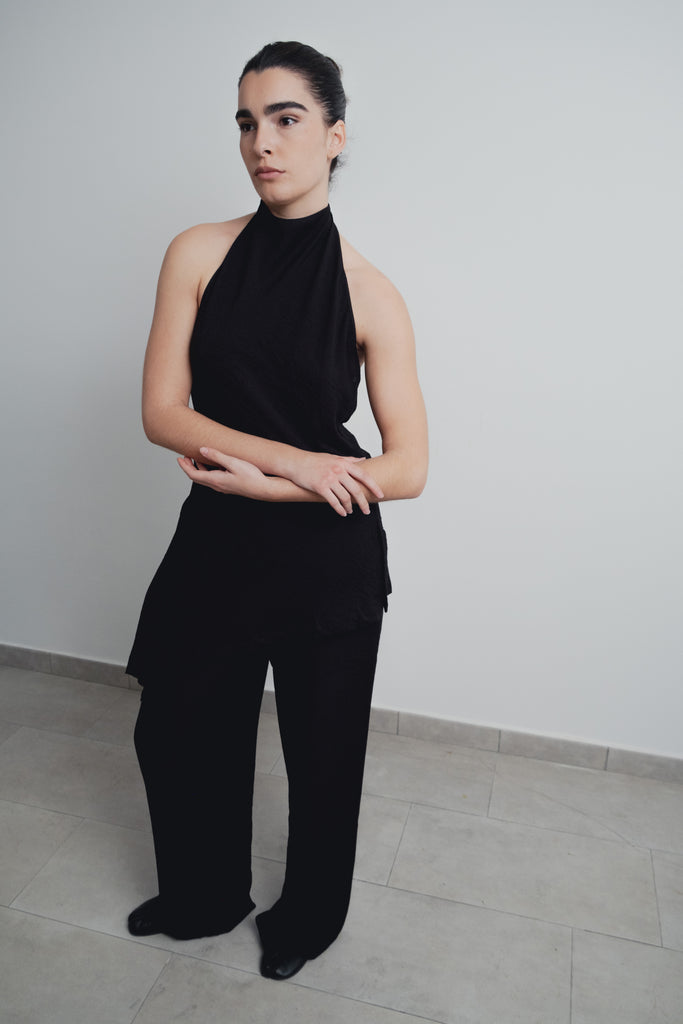 Blusa Fluida com decote Essencial