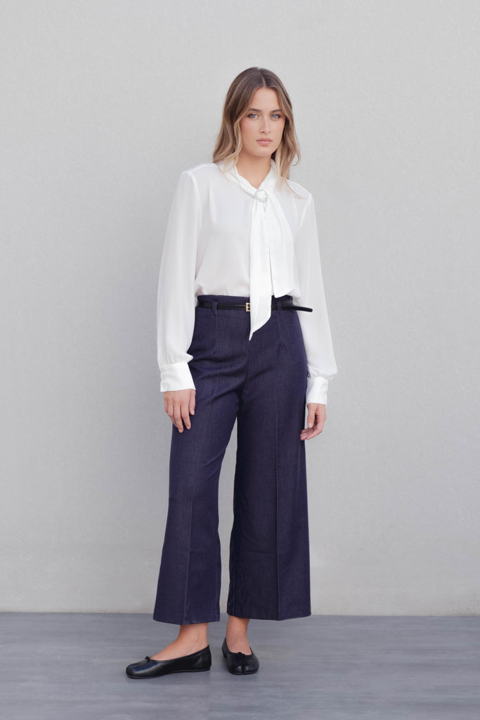 Blusa Laço na Gola Essencial