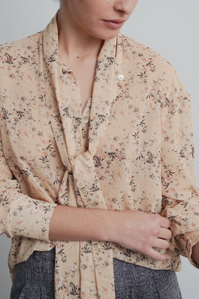 Camisa Estampada com Laço