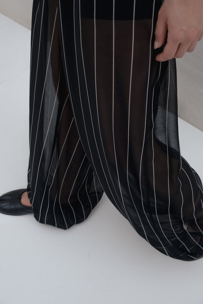 Calça Listrada & Bumper Sofisticado