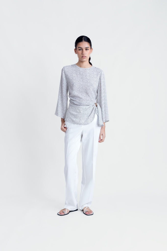 Blusa com Aplique Dourado