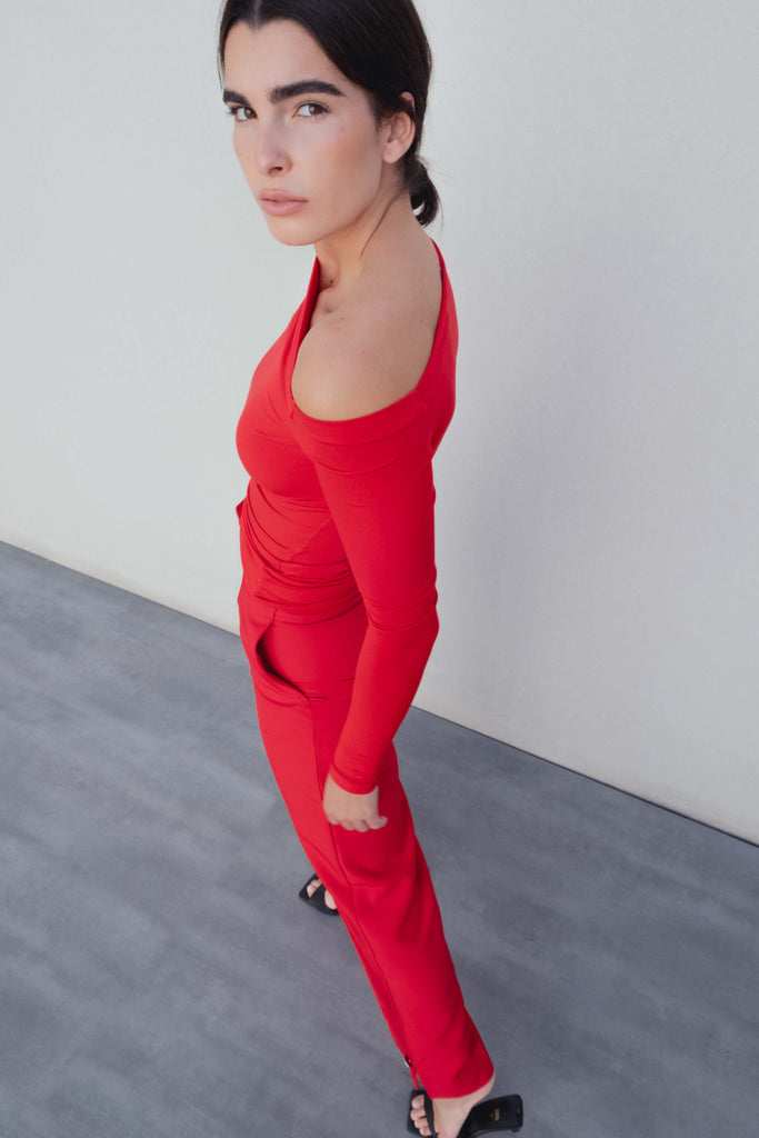 Calça com Botão Prateado