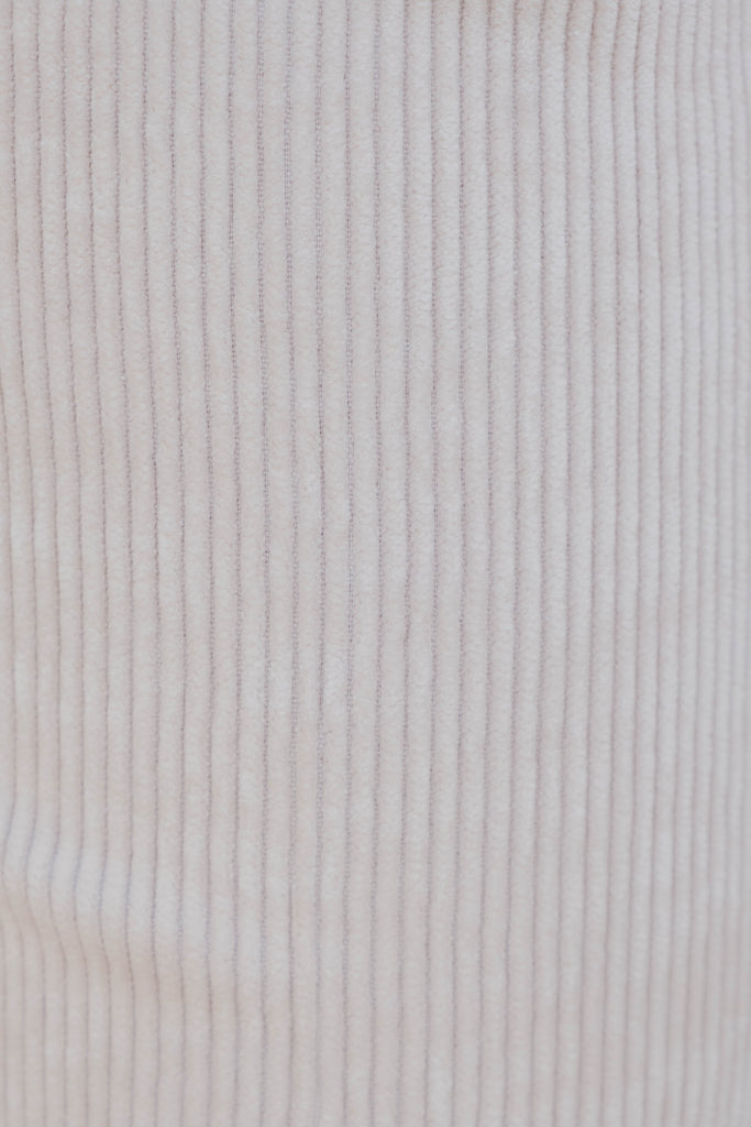 Pantalona Reta em Veludo