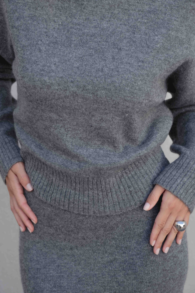 Suéter Malha Oversized com Gola Alta