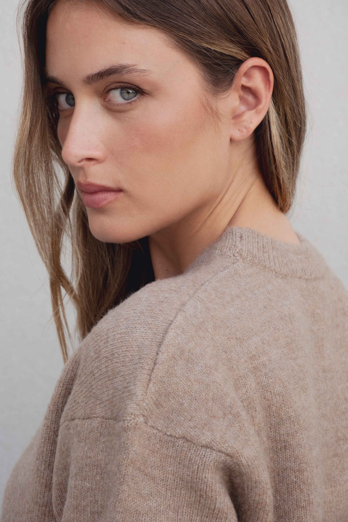 Suéter de Malha Básica