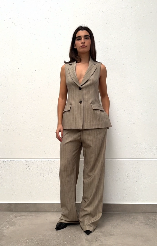 Pantalona com Pinças Risca de Giz